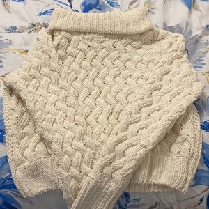 Cream cozy sweater !